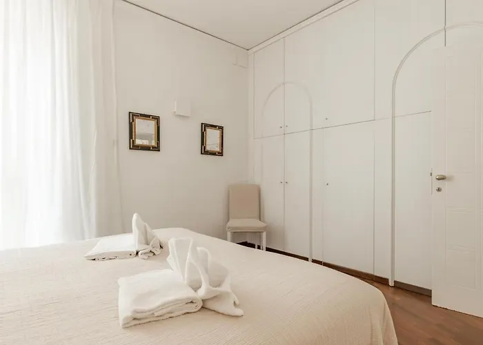Appartement La Dolce - Elegant Retreat In The Heart Of